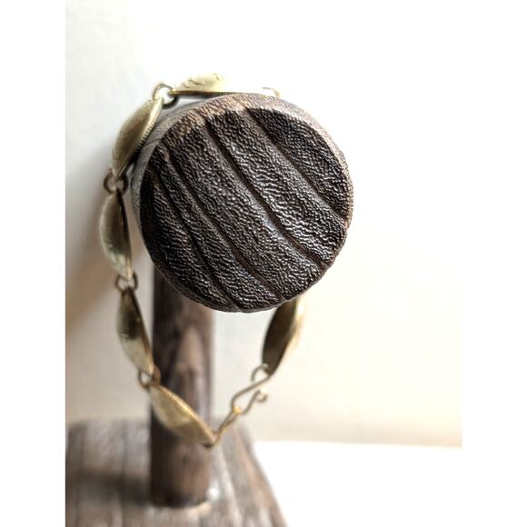 Vintage 1968-1974 Peruvian Llama Sol de Oro Coin Hook Clasp Bracelet - Picture 2 of 7